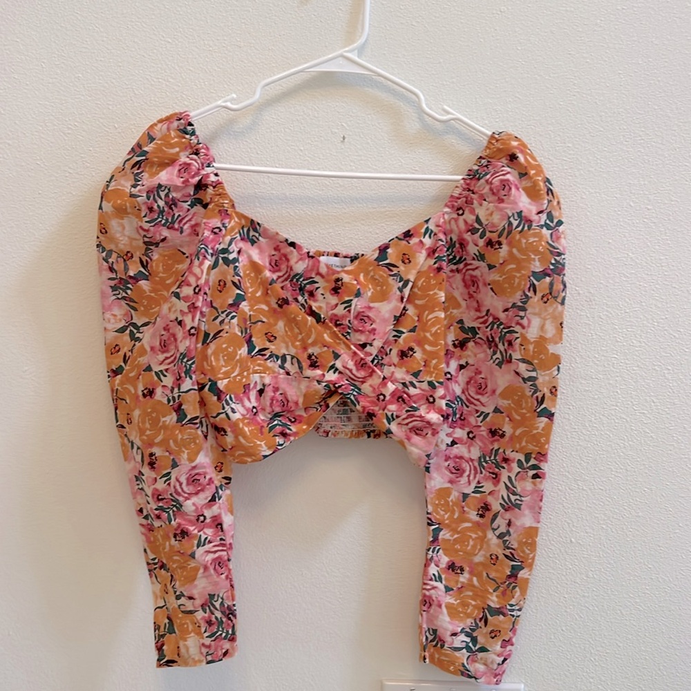 Something  Navy, Floral Cropped Blouse, worn once, small